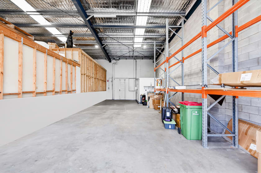 Click to view all images 2-6/225A Brisbane Road Arundel QLD 4214 - Image 2