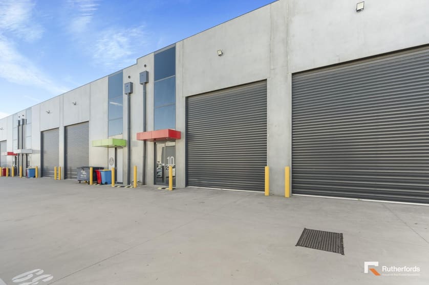 Click to view all images 10/16 Dunstans Court Thomastown VIC 3074 - Image 3