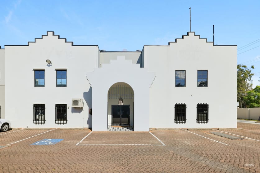Click to view all images 54 Siganto Drive Helensvale QLD 4212 - Image 3