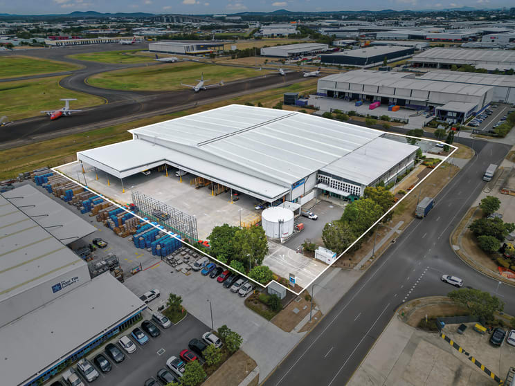 Click to view all images 11 Westringia Road Brisbane Airport QLD 4008 - Image 2