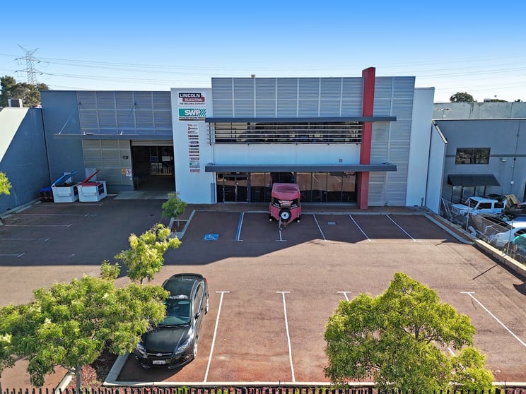 Click to view all images 37 Mercantile Way Malaga WA 6090 - Image 2