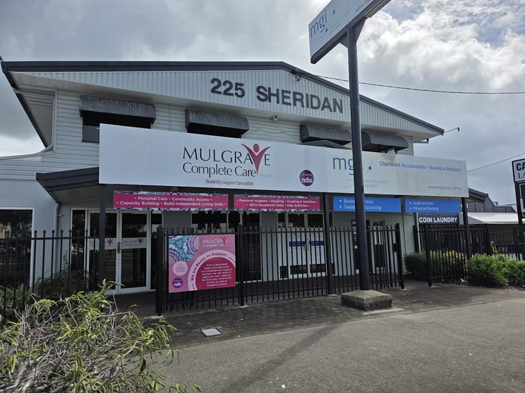 Click to view all images 225 Sheridan Street Cairns North QLD 4870 - Image 1