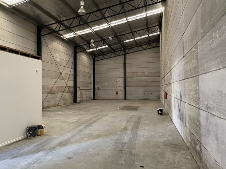 Click to view all images 1a Grace Street Cranbourne VIC 3977 - Image 2