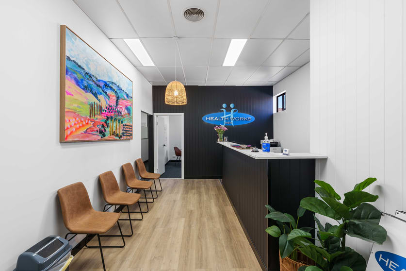 Click to view all images Suite 5/150-154 Summer Street Orange NSW 2800 - Image 1