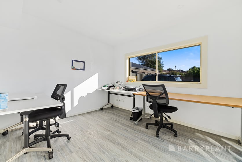 Click to view all images 224 Craigieburn Road Craigieburn VIC 3064 - Image 2