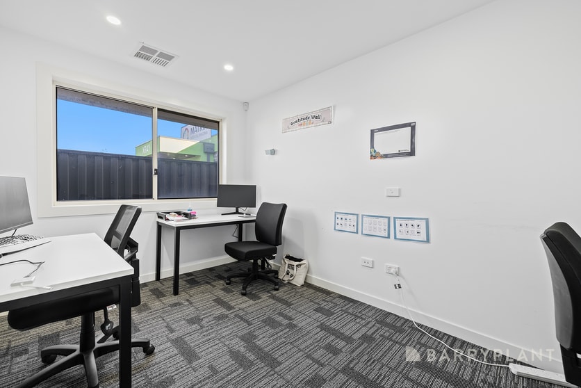 Click to view all images 224 Craigieburn Road Craigieburn VIC 3064 - Image 3