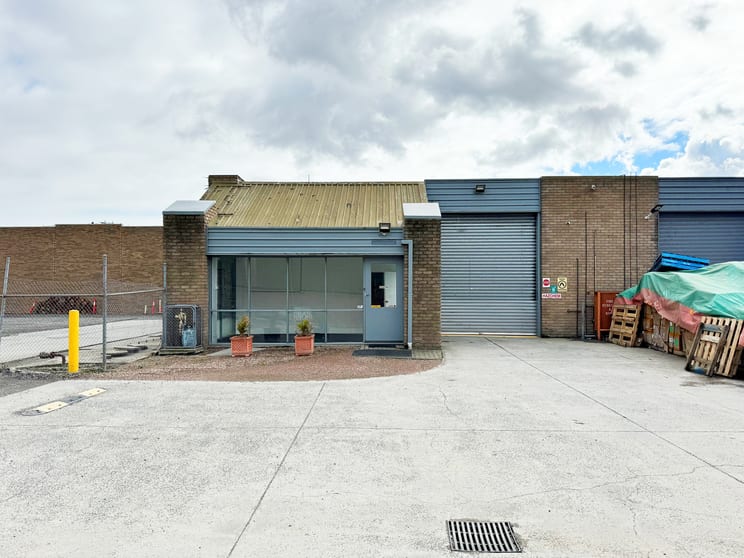 Click to view all images 4/314-316 Hammond Road Dandenong South VIC 3175 - Image 2