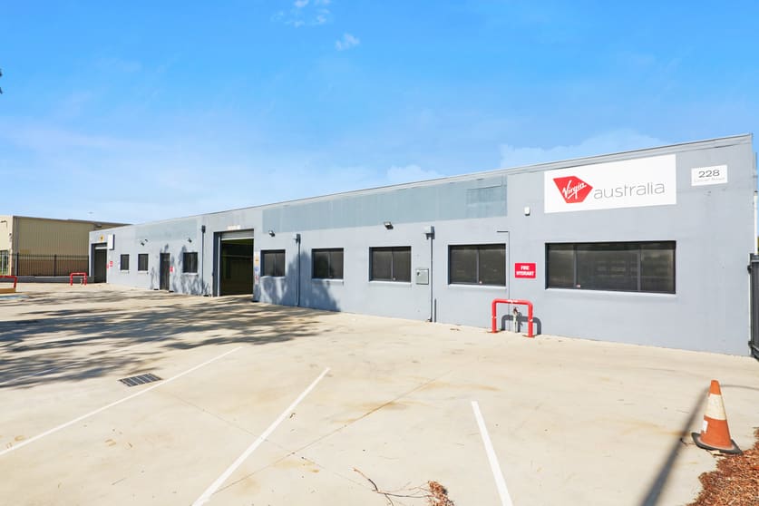 Click to view all images 228 Collier Road Bayswater WA 6053 - Image 3