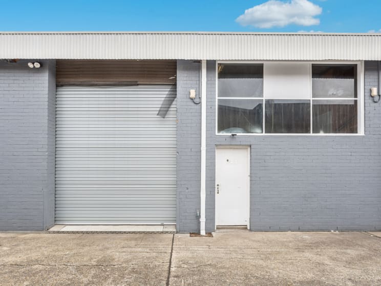 Click to view all images 2/709 The Horsley Drive Smithfield NSW 2164 - Image 1