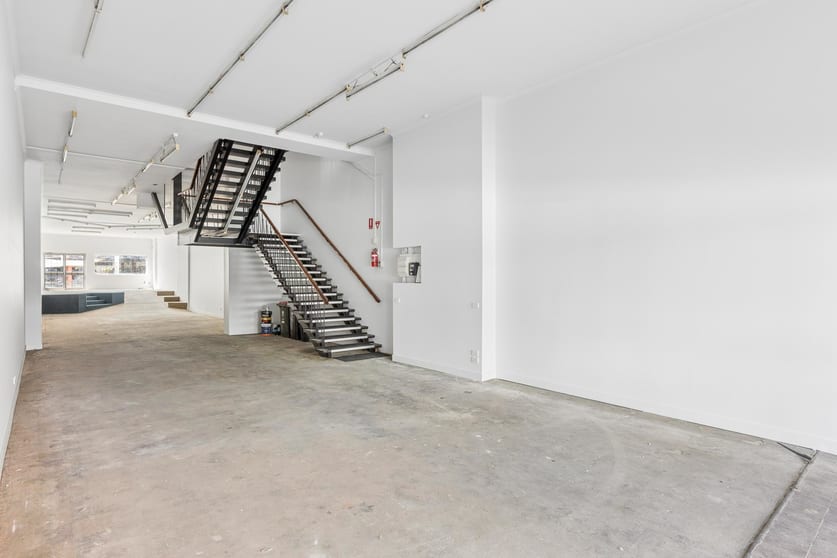 Click to view all images 110 Glenferrie Road Malvern VIC 3144 - Image 3