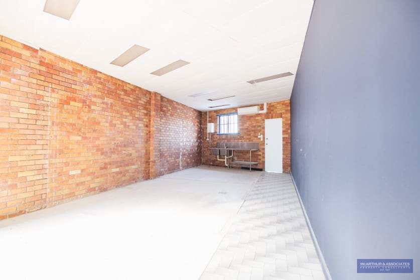 Click to view all images 11/29-31 King Street Caboolture QLD 4510 - Image 3