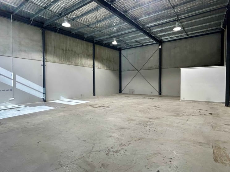 Click to view all images 26 Kalinya Close Cameron Park NSW 2285 - Image 2
