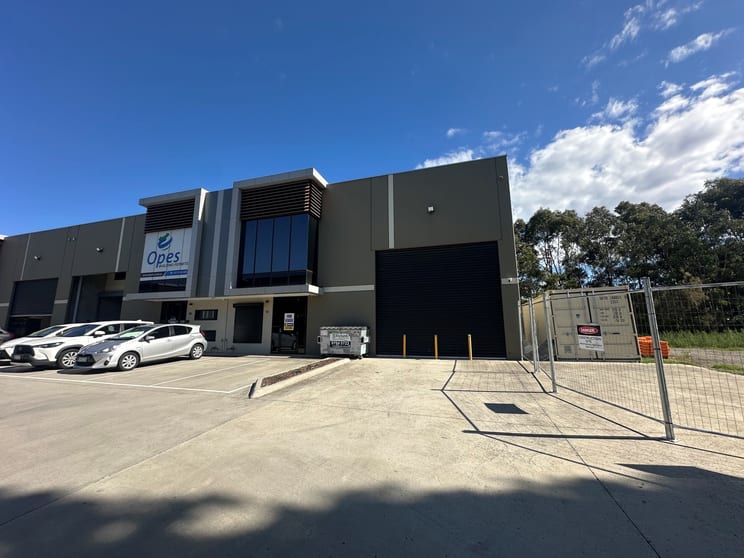 Click to view all images 12/2 The Gateway Broadmeadows VIC 3047 - Image 2