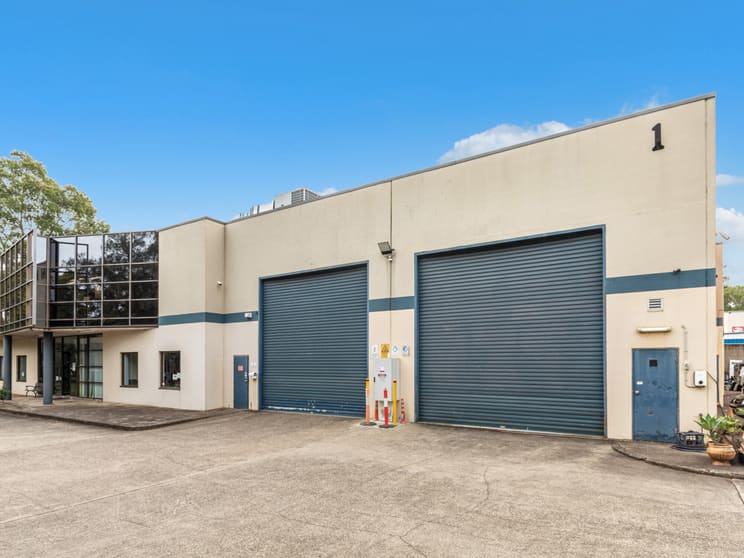 Click to view all images Smithfield NSW 2164 - Image 2