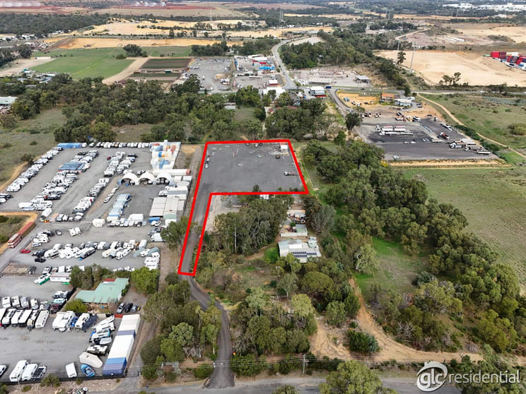 Click to view all images 197 Dalison Avenue Wattleup WA 6166 - Image 1