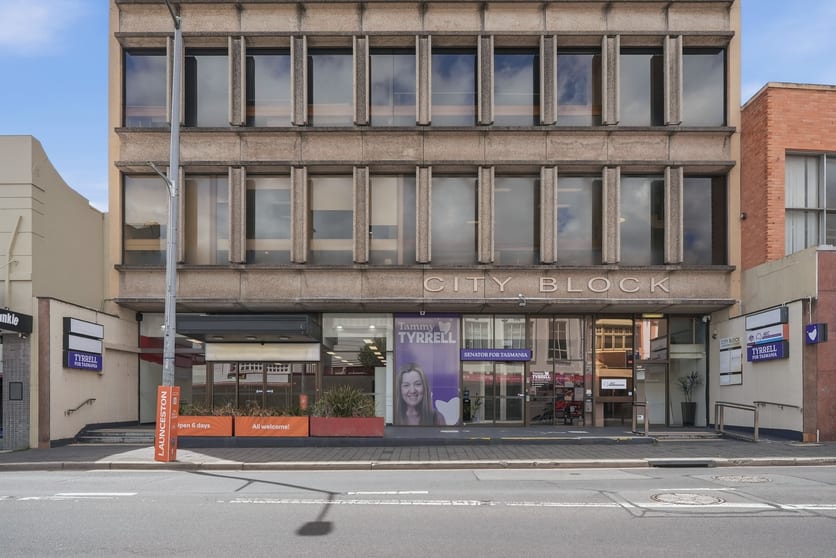 Click to view all images 1/111-113 St Johns Street Launceston TAS 7250 - Image 1