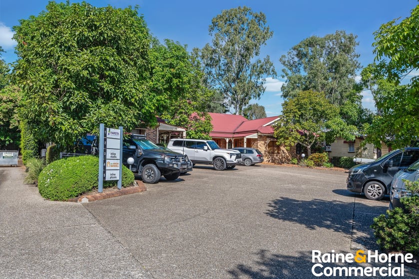 Click to view all images 1/6 Main Steet Samford Village QLD 4520 - Image 3