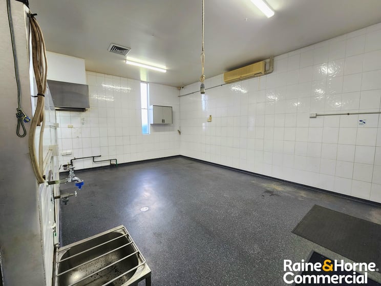 Click to view all images Unit 1, 52 Peachtree Road Penrith NSW 2750 - Image 3