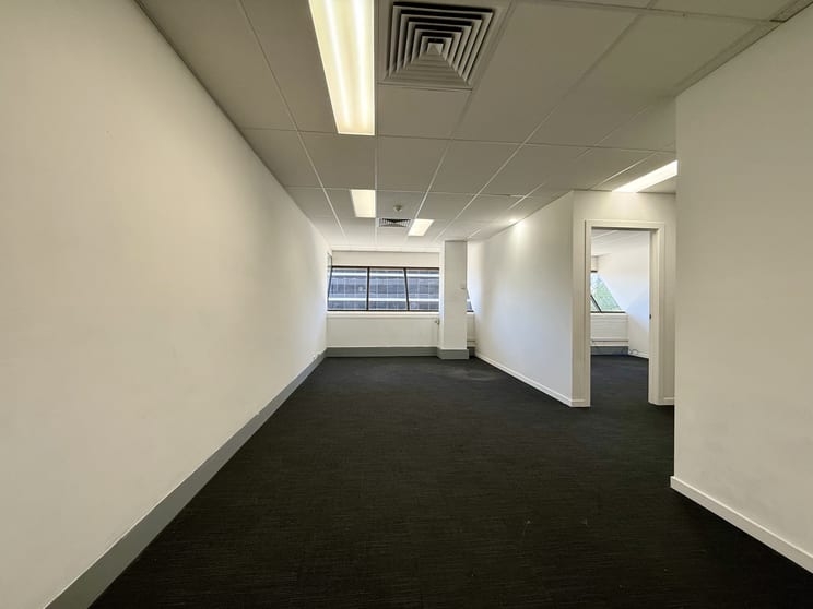Click to view all images Level 3 Unit 1/17-21 University Avenue Canberra ACT 2601 - Image 2