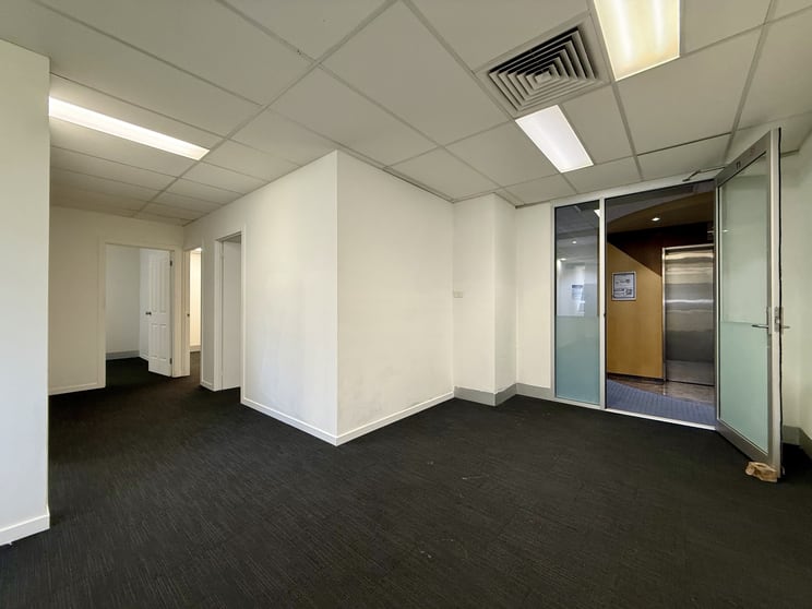 Click to view all images Level 3 Unit 1/17-21 University Avenue Canberra ACT 2601 - Image 3