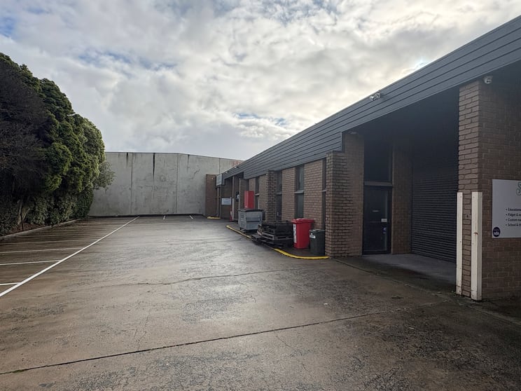 Click to view all images 4/95 DORSET ROAD Ferntree Gully VIC 3156 - Image 3