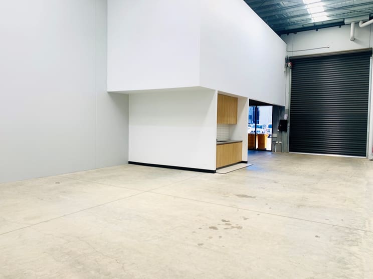 Click to view all images 6/74 Willandra Drive Epping VIC 3076 - Image 3
