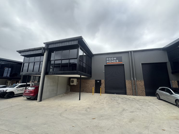 Click to view all images Unit 14/25 Val Reid Crescent Hume ACT 2620 - Image 1