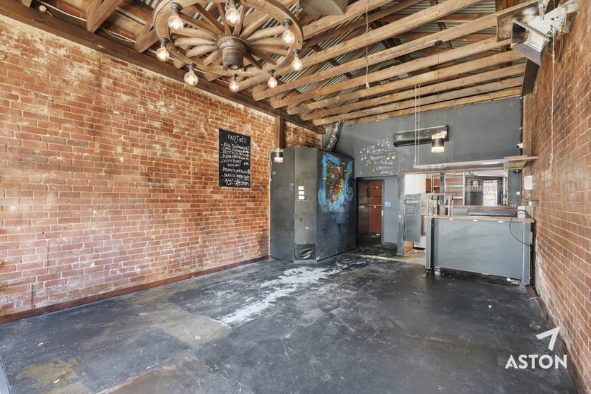 Click to view all images 100 Chapel Street St Kilda VIC 3182 - Image 3