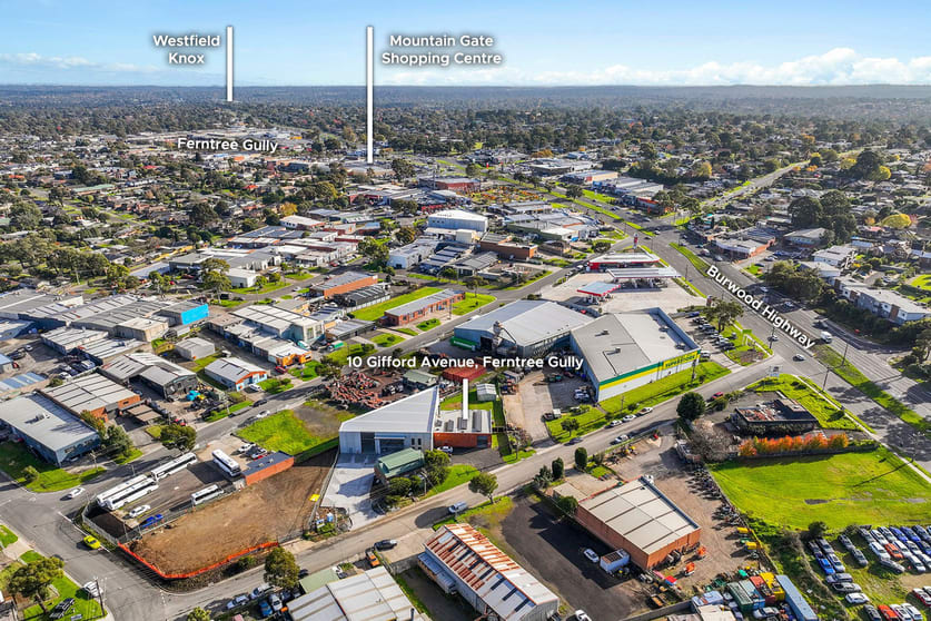 Click to view all images 10 Gifford Avenue Ferntree Gully VIC 3156 - Image 2
