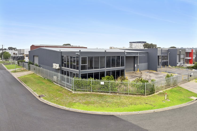 Click to view all images 15 Saunders Street North Geelong VIC 3215 - Image 2