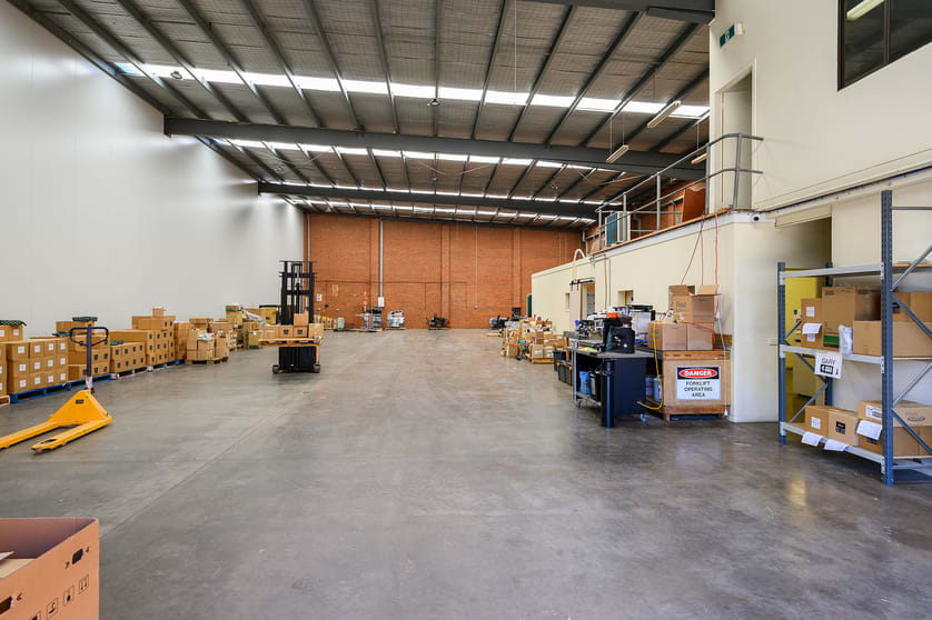 Click to view all images 22 Chaffey Street Thomastown VIC 3074 - Image 2