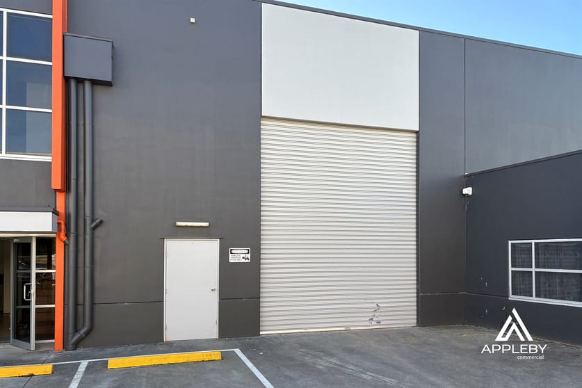 Click to view all images 7/25 Stud Road Bayswater VIC 3153 - Image 3