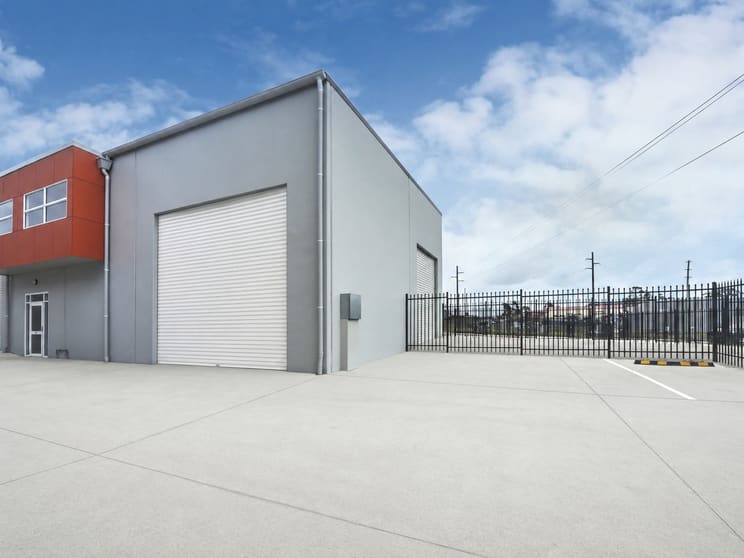 Click to view all images 11/20-24 Tom Thumb Avenue South Nowra NSW 2541 - Image 1