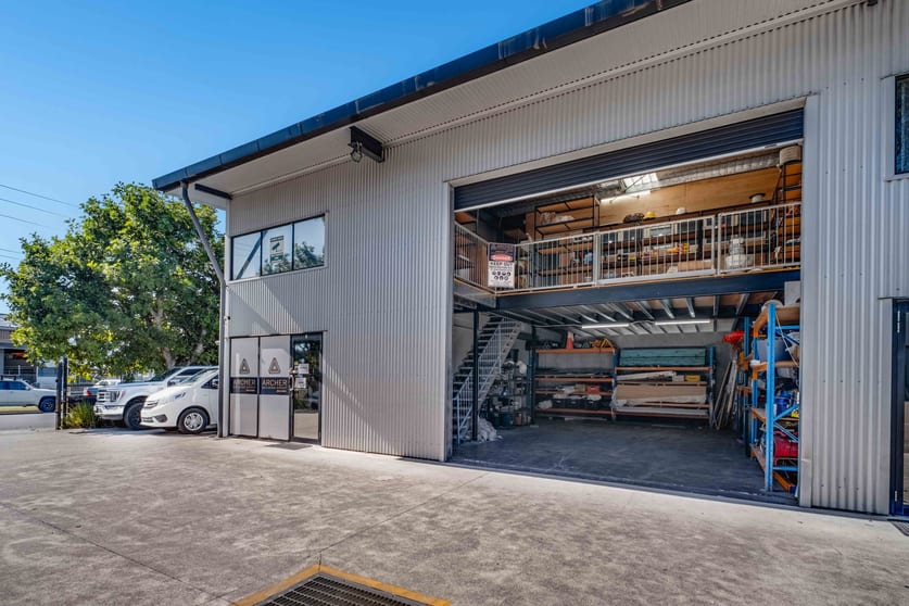 Click to view all images 1/26-28 Nestor Drive Meadowbrook QLD 4131 - Image 2