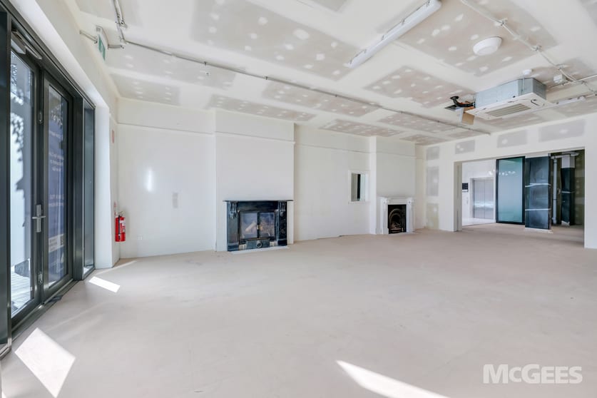 8 Durham Street Glenelg SA 5045 - Image 3