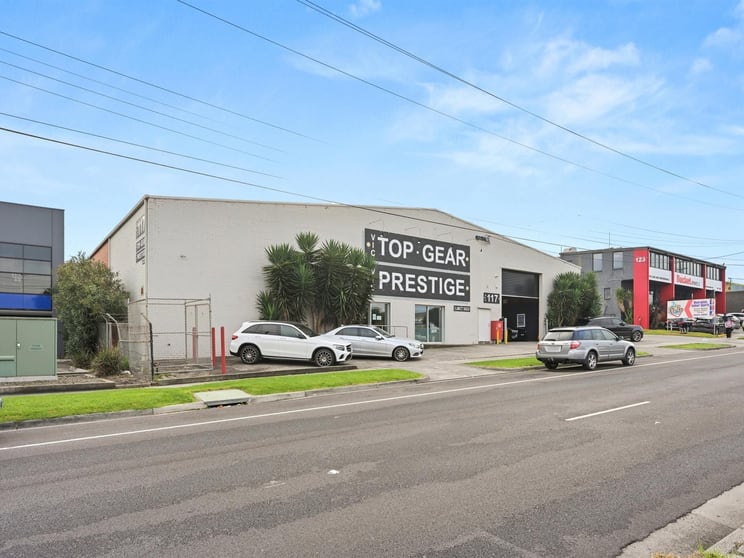 Click to view all images 117 Cochranes Rd Moorabbin VIC 3189 - Image 3