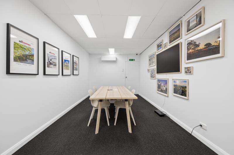 Click to view all images 49 Monaro Street Queanbeyan NSW 2620 - Image 3
