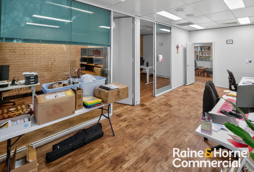 Click to view all images 2/148 Brisbane Street Dubbo NSW 2830 - Image 3
