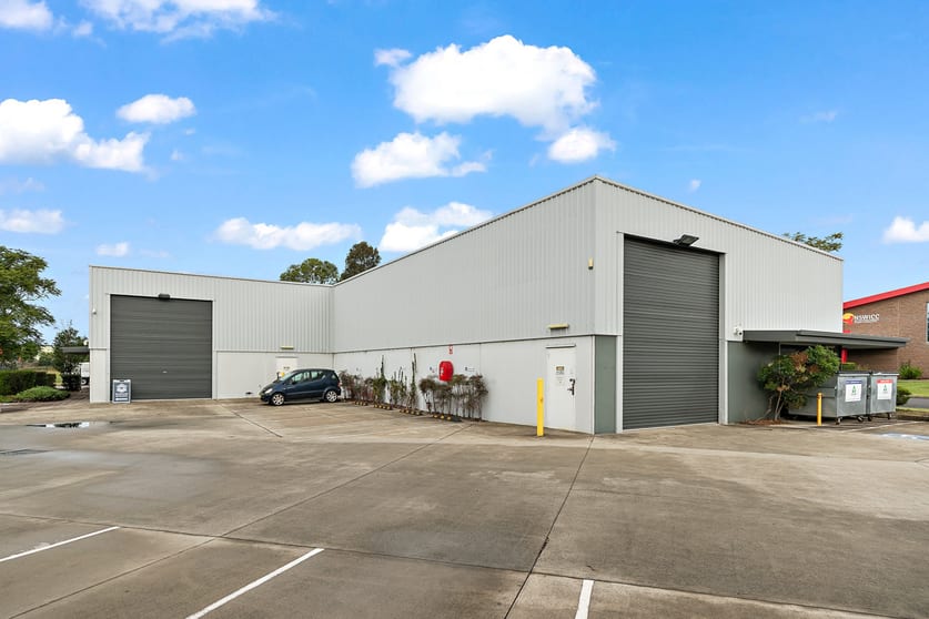 Click to view all images 1 & 2/2 Sabre Close Rutherford NSW 2320 - Image 1