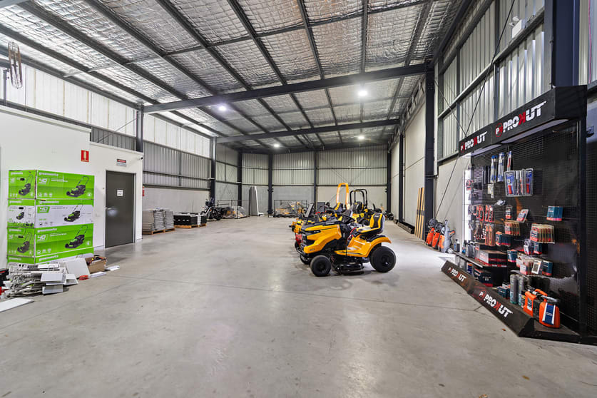 Click to view all images 1 & 2/2 Sabre Close Rutherford NSW 2320 - Image 2