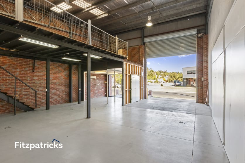 Click to view all images 3/2 Jones Street Wagga Wagga NSW 2650 - Image 3