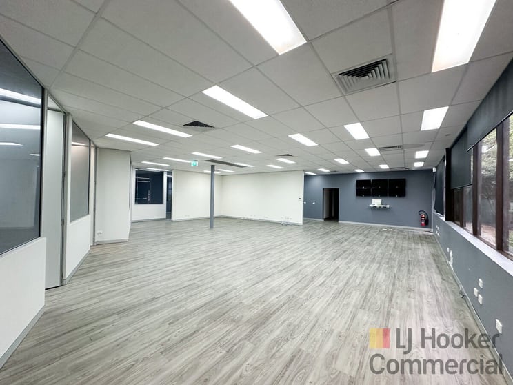 Click to view all images 1/2 Pioneer Avenue Tuggerah NSW 2259 - Image 1