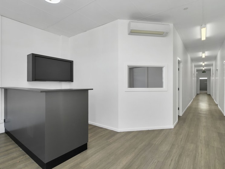 Click to view all images 27 Service Street Bairnsdale VIC 3875 - Image 1