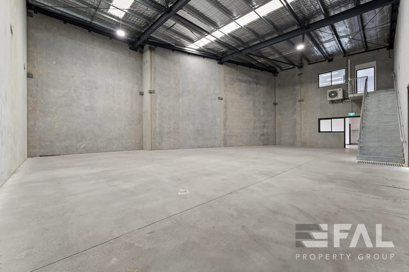 Click to view all images Unit 8/36-44 Daintree Drive Redland Bay QLD 4165 - Image 3