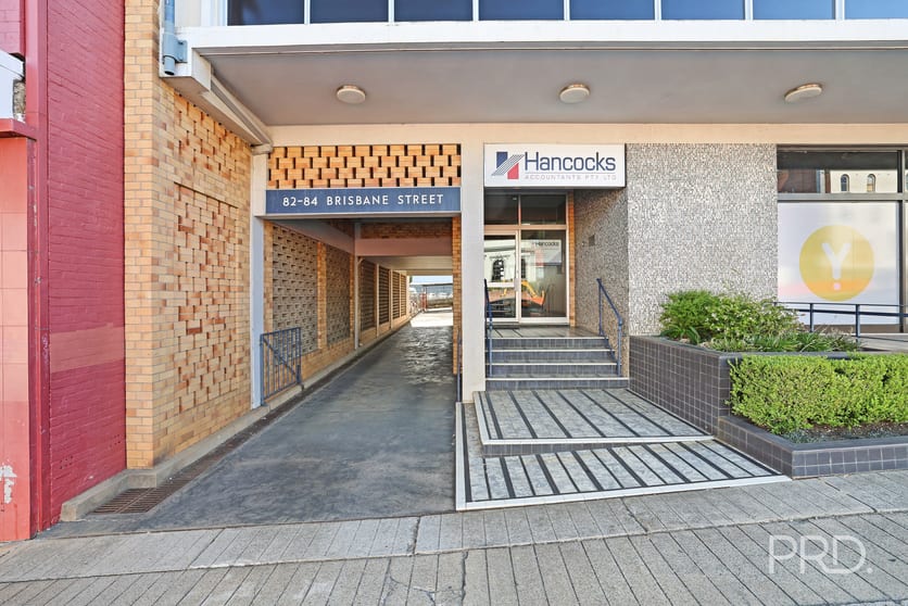 1 & 5/82 Brisbane Street Tamworth NSW 2340 - Image 2