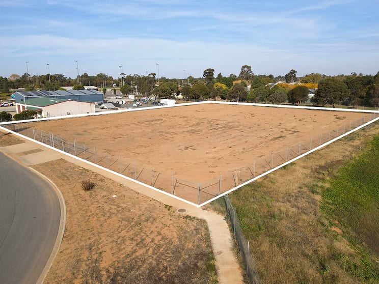 Click to view all images 6 & 8 Kuhle Court Kyabram VIC 3620 - Image 2