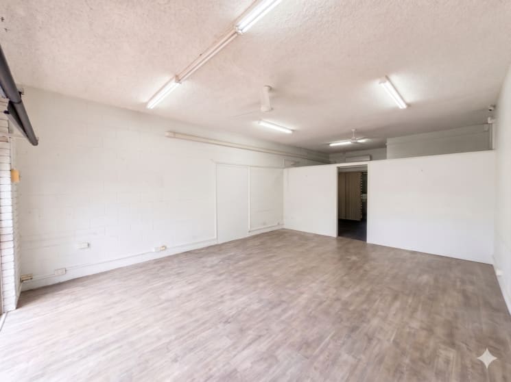 Click to view all images 4/68 Simpson Street Beerwah QLD 4519 - Image 3
