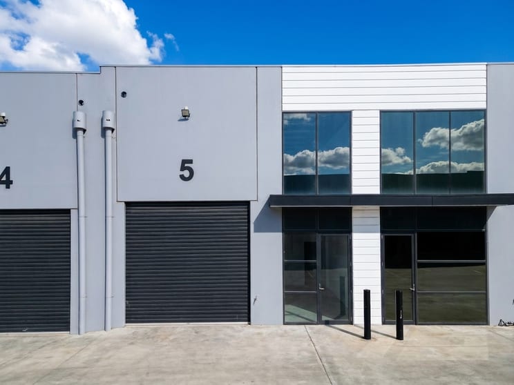 Click to view all images Unit 5/Unit 5, 40-52 McArthurs Road Altona North VIC 3025 - Image 1