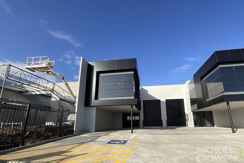 Click to view all images 2/26 Buontempo Road Carrum Downs VIC 3201 - Image 1