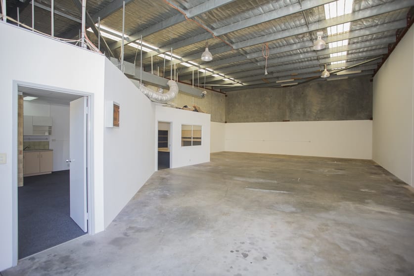 Click to view all images 4/21 Vale Street Malaga WA 6090 - Image 2